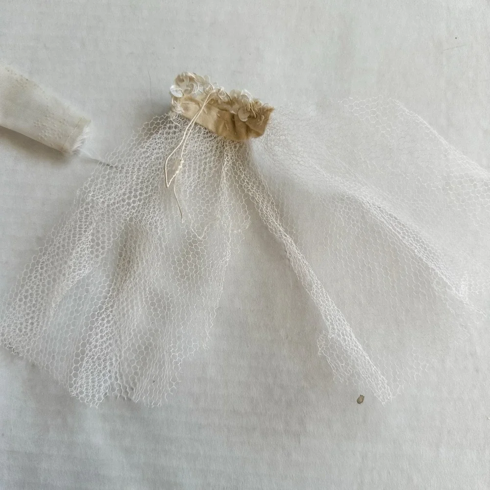 Vintage 1960's‎ Barbie Wedding Dress & Beaded Veil Outfit